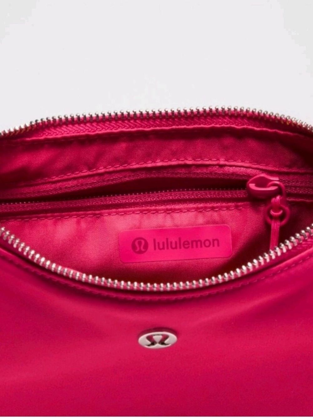 lululemon athletica City Essentials Small Shoulder Bag - Picture 3 of 4
